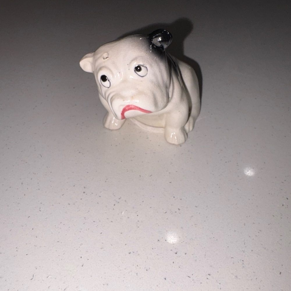 Vintage white Bulldog with spots Puppy Figurine Dog pepper salt shaker Japan